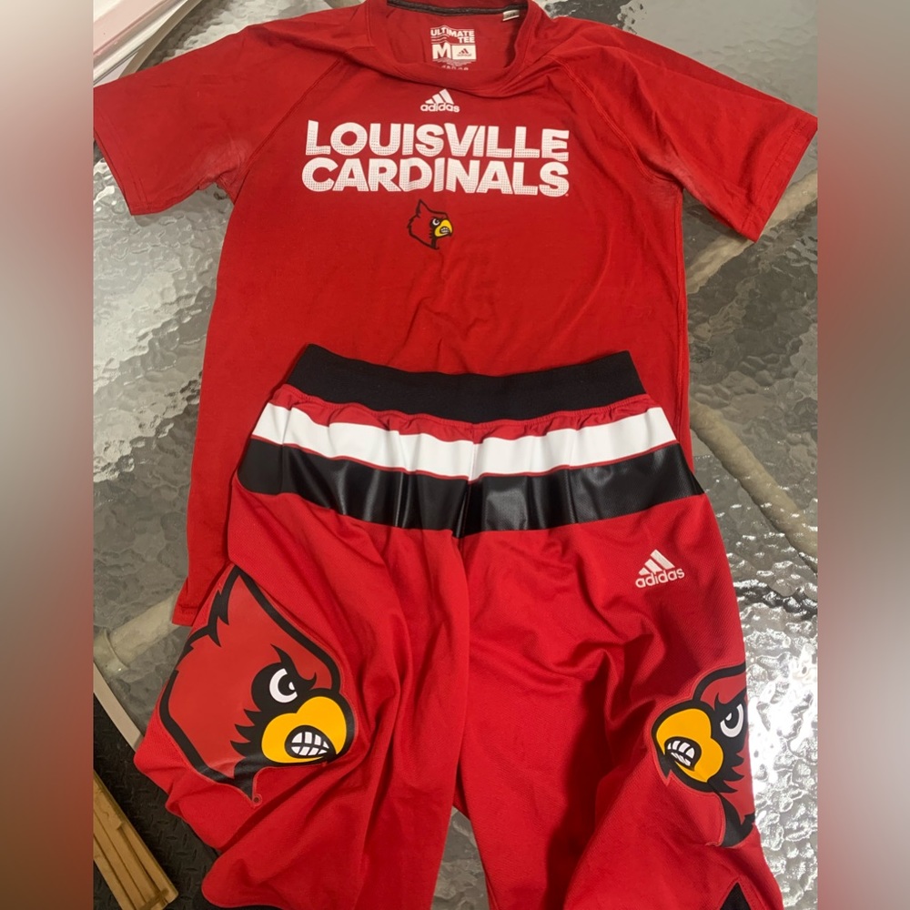 Louisville Cardinals basketball package